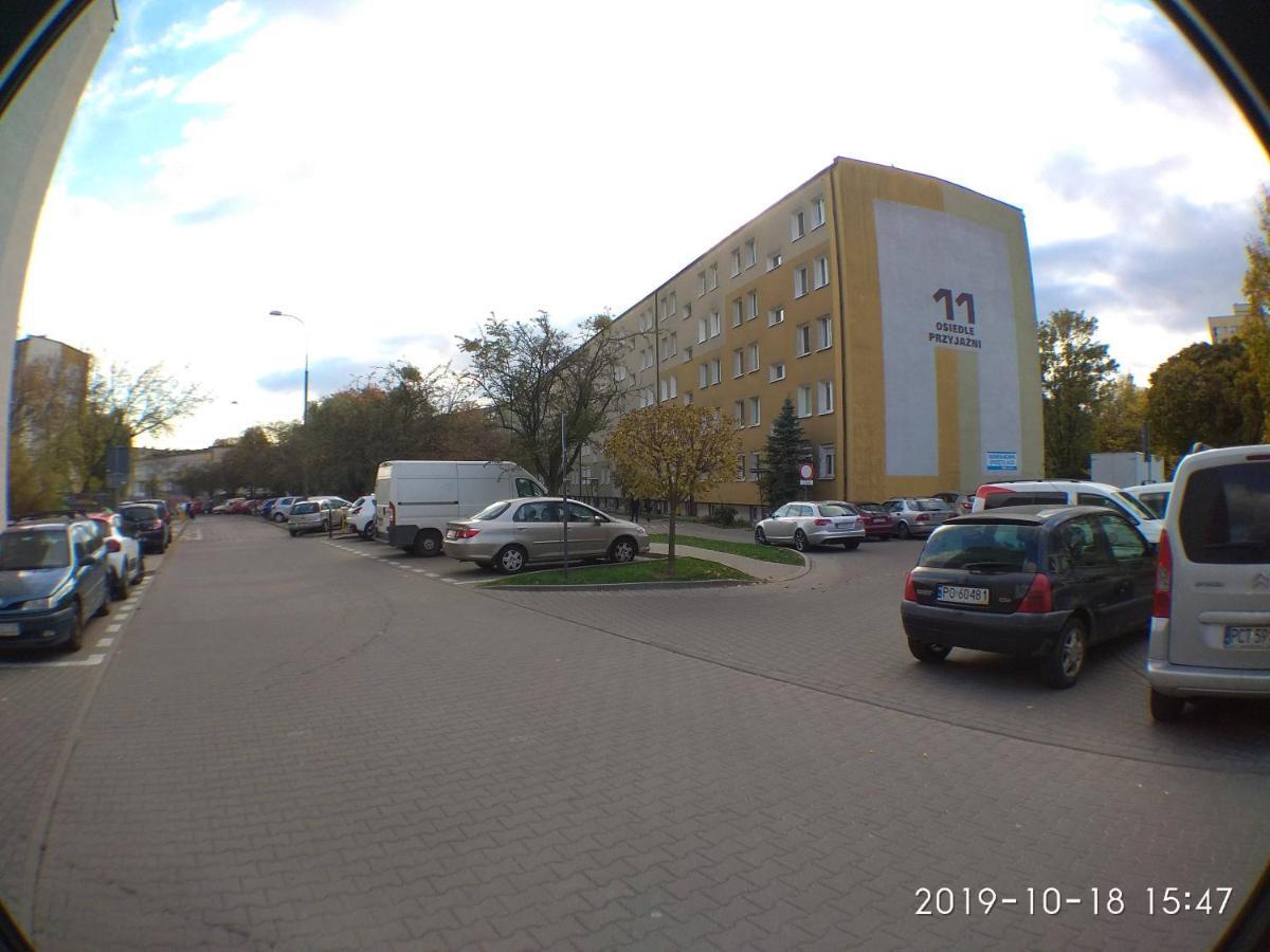2120 Przyjazni 4 - Tanie Pokoje - Samodzielne Zameldowanie - Self Check In Poznan Bagian luar foto