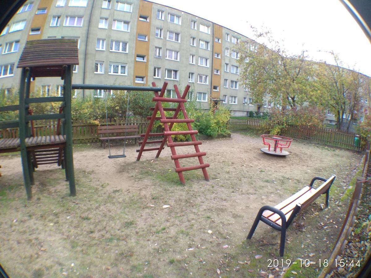 2120 Przyjazni 4 - Tanie Pokoje - Samodzielne Zameldowanie - Self Check In Poznan Bagian luar foto