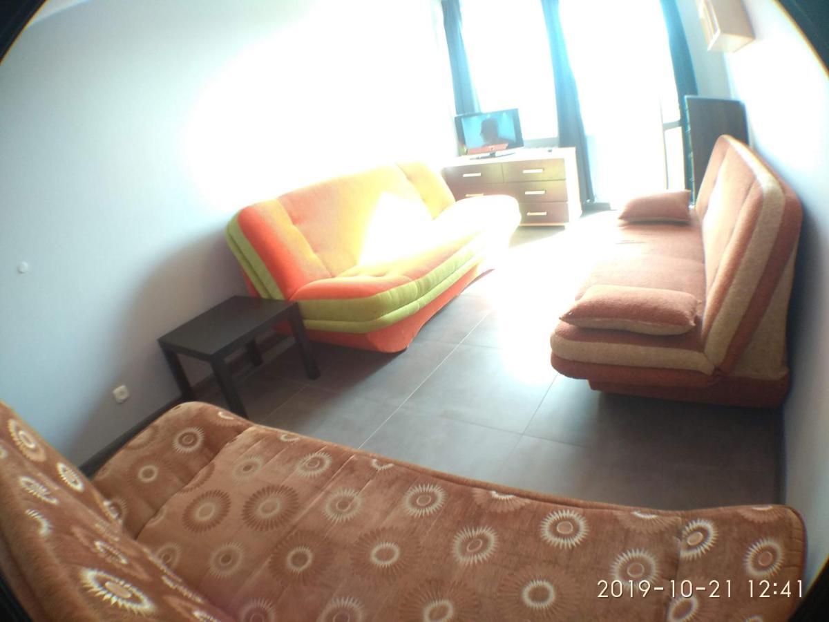 2120 Przyjazni 4 - Tanie Pokoje - Samodzielne Zameldowanie - Self Check In Poznan Bagian luar foto
